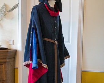 medieval costume for men, late medieval houppelande, burgundian gown for nobel man, 15th century coat reenactment, historical costume