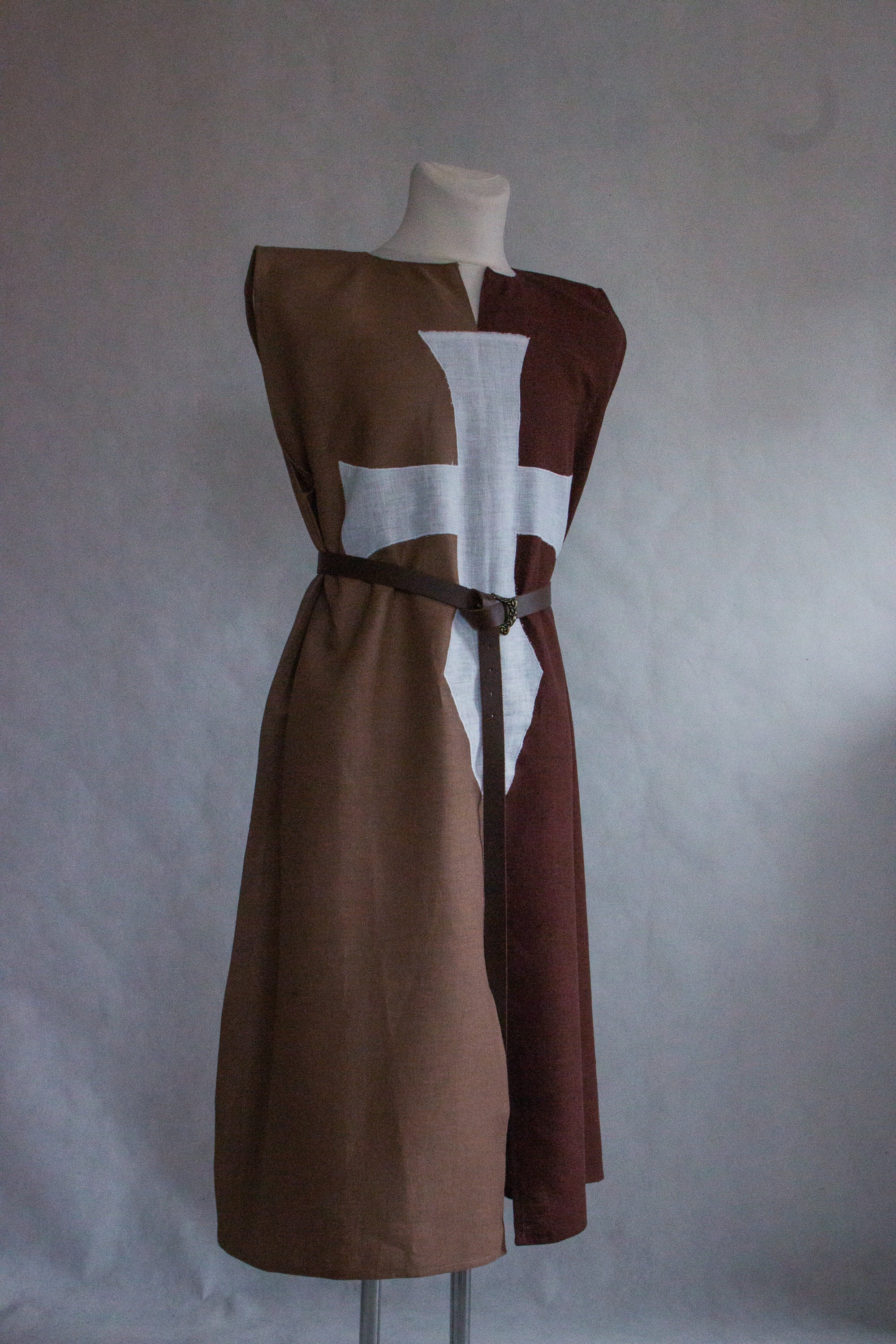 medieval fantasy tabard in brown linen white cross, crusader surcoat for knight, larp costume for men, size L-XXL