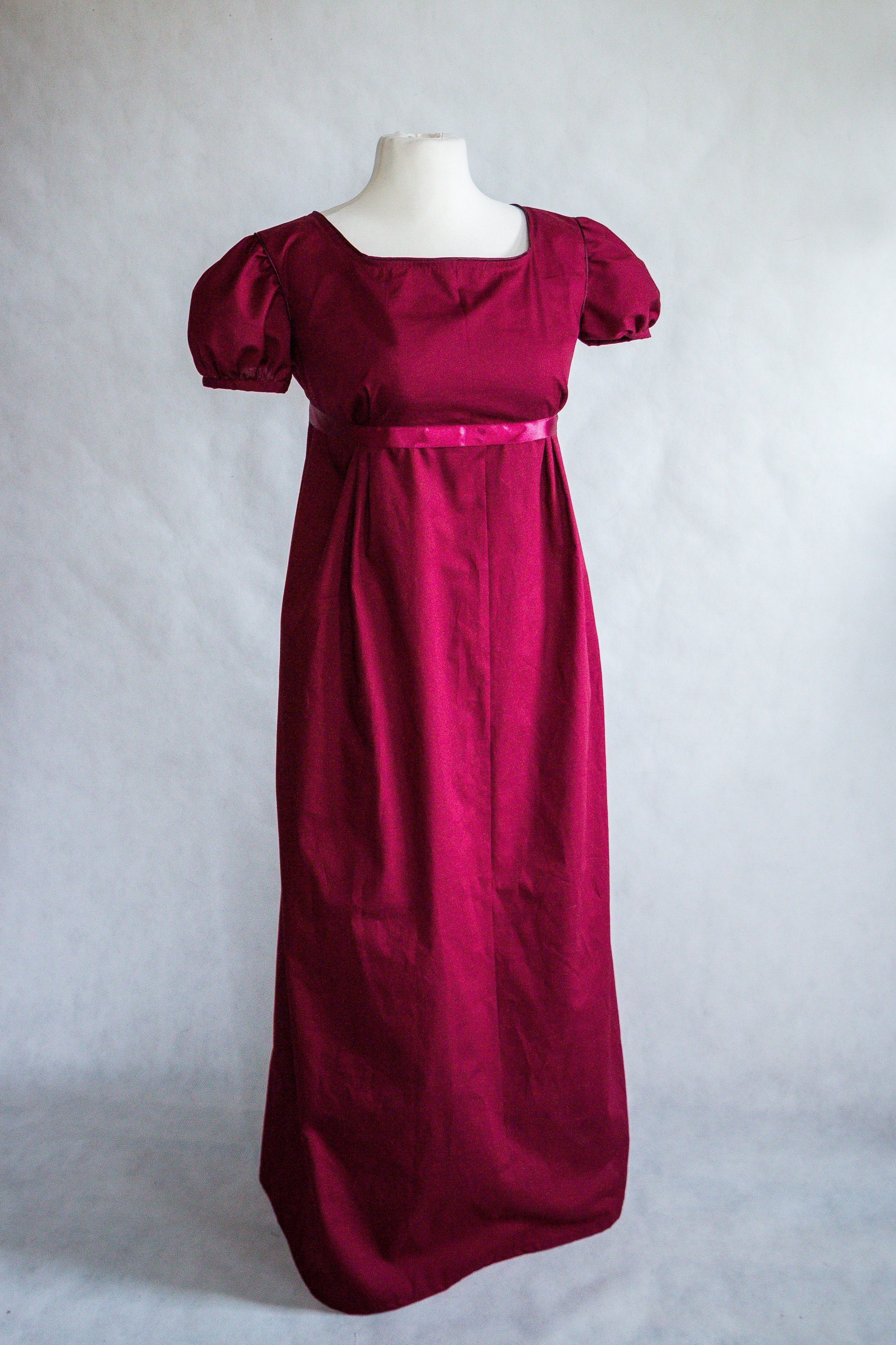 Kleid Empire Stil
