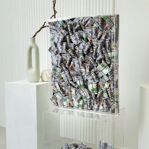 Art monétaire 3D dans un cadre mural en acrylique – Boîte de présentation en dollars haut de gamme pour entrepreneurs, investisseurs et intérieurs haut de gamme | Sculpture moderne en argent liquide