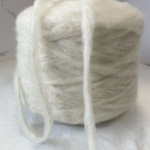 Ivory Chunky Wool Yarn: Soft Knitting Crochet Yarn (700 gr)