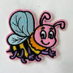 Embroidery Cartoon Bee Patch 3pcs, Animal Patch for Applique,DIY Clothier Accessory or Craft,Iron on Patch,DIY Jeans Shoes Bag Patch,Sticker