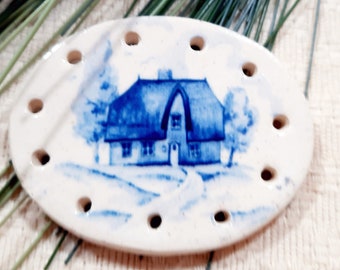 BLUE DELFT COTTAGE Clay Pine Needle Oval Basket Base  2 1/2" X 2"