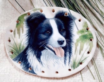 BORDER COLLIE Base de panier d'aiguilles ovale en pin argileux, 3 3/4 po. x 3 po.