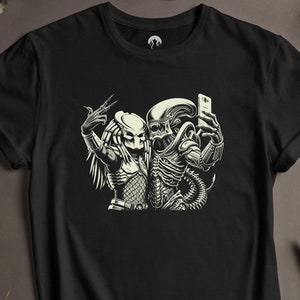 Alien Meme T Shirt, Alien Shirt, Funny Shirt, Selfie Shirt, Movie Shirt, Retro Movie Shirt, Vintage Movie Shirt, Predator Tee, Movie Lover
