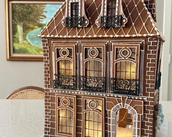 Le Parisien | Gingerbread House Template