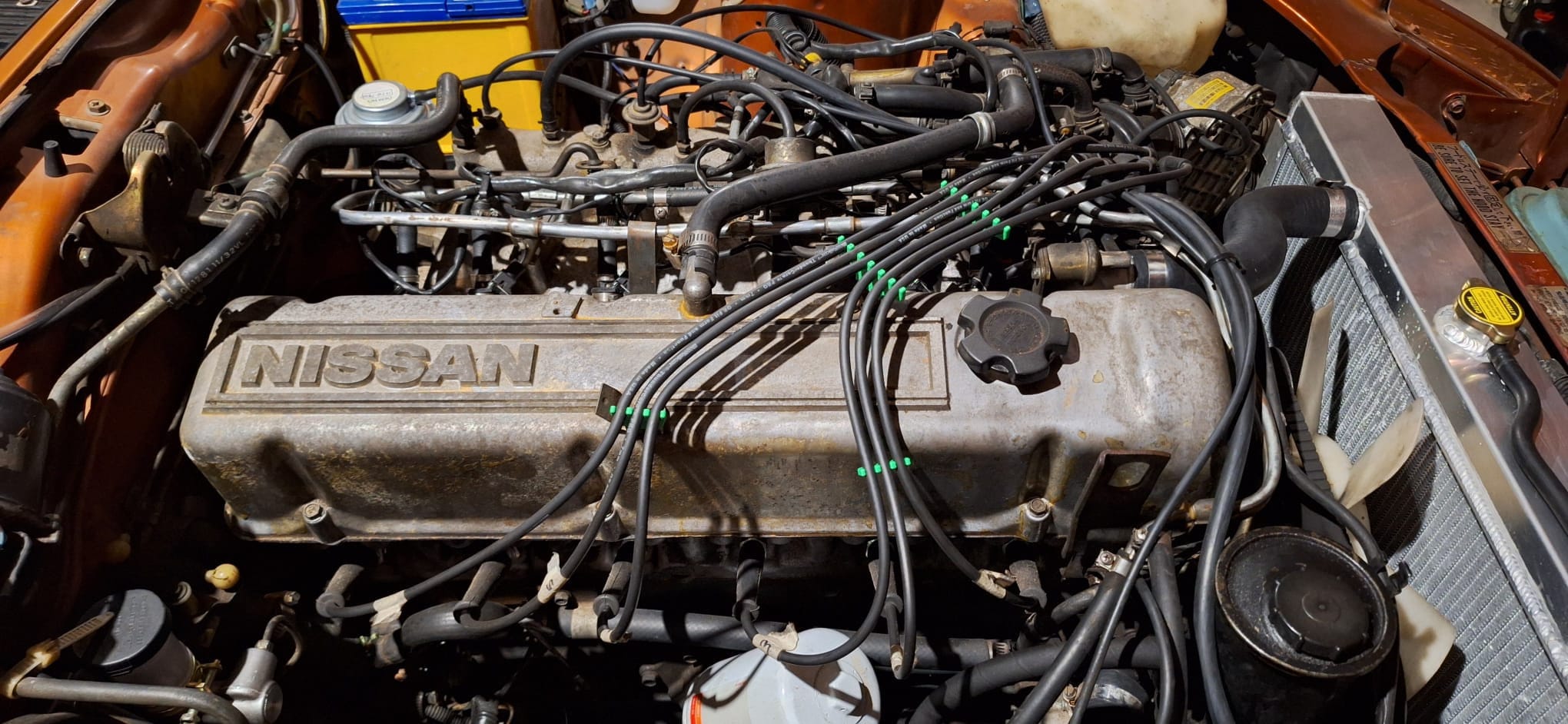 TRD バッテリーステー　カーボン調 CARBON Battery Stay カーボンバッテリーステイ Type-B｜レース