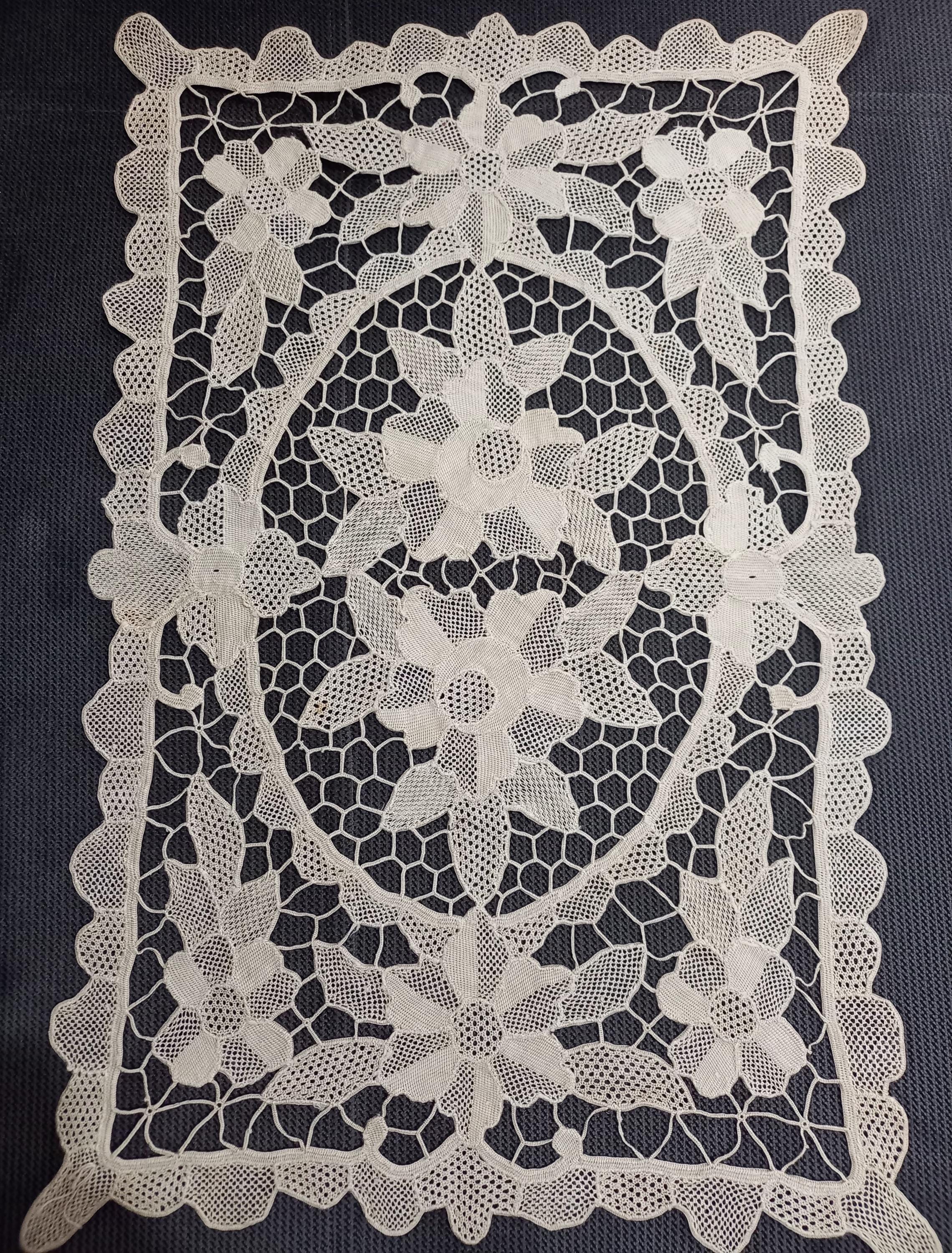 Burano lace - Etsy 日本