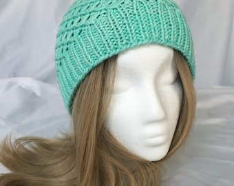 Minty Fresh merino crosshatch pattern hat hand knit winter beanie