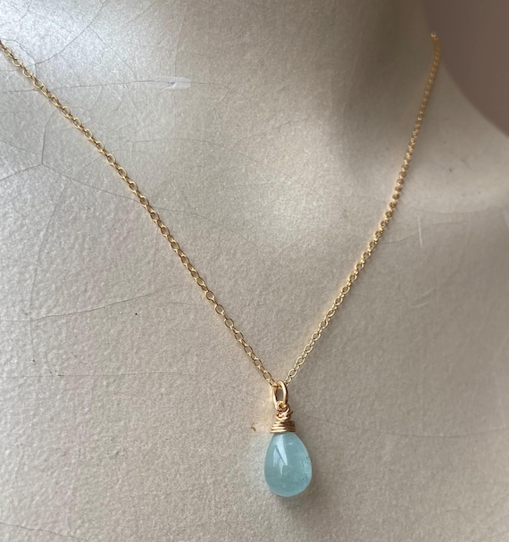 アクアマリンゴールドフィルドペンダントネックレス：3月の誕生石