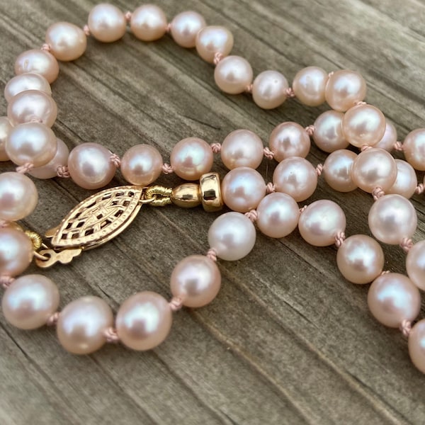 Small Pink Pearl and Chaton Necklace