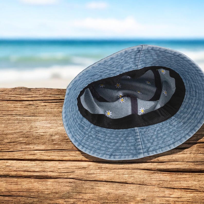 Periwinkle Daisy Bucket Hat