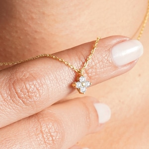 Diamond Clover Necklace in 14K Solid Gold, Flower Diamond Necklace, Four Leaf Clover, Daisy Necklace, Cluster Diamond Necklace for Women