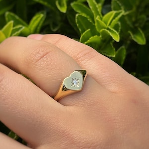 Heart Signet Ring in 14K Solid Gold, Star Engraved Pinky Ring for Women, Dainty Minimalist Gold Ring, Custom Engraving Gift for Her