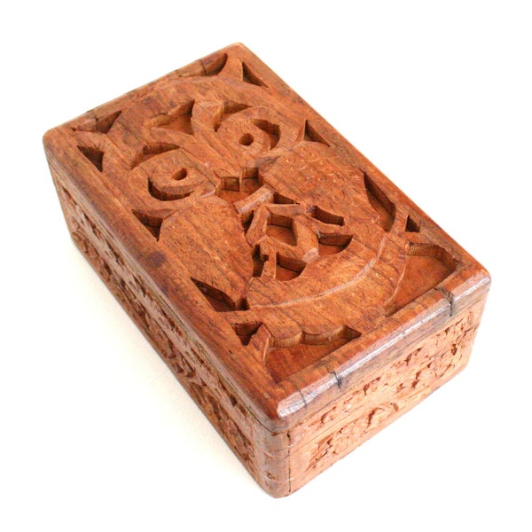 Decorative Carved Wooden Trinket Storage Box with Owl Motif on Removable Lid