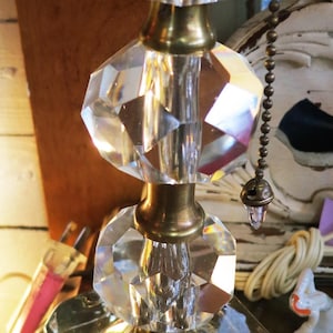 1940&#39;s Crystal Lamp~French Ruffled Shade~ Restored~ Rewired~ Uno Shade Ring ~ Cut Crystal & Glass Base~ Pull Chain