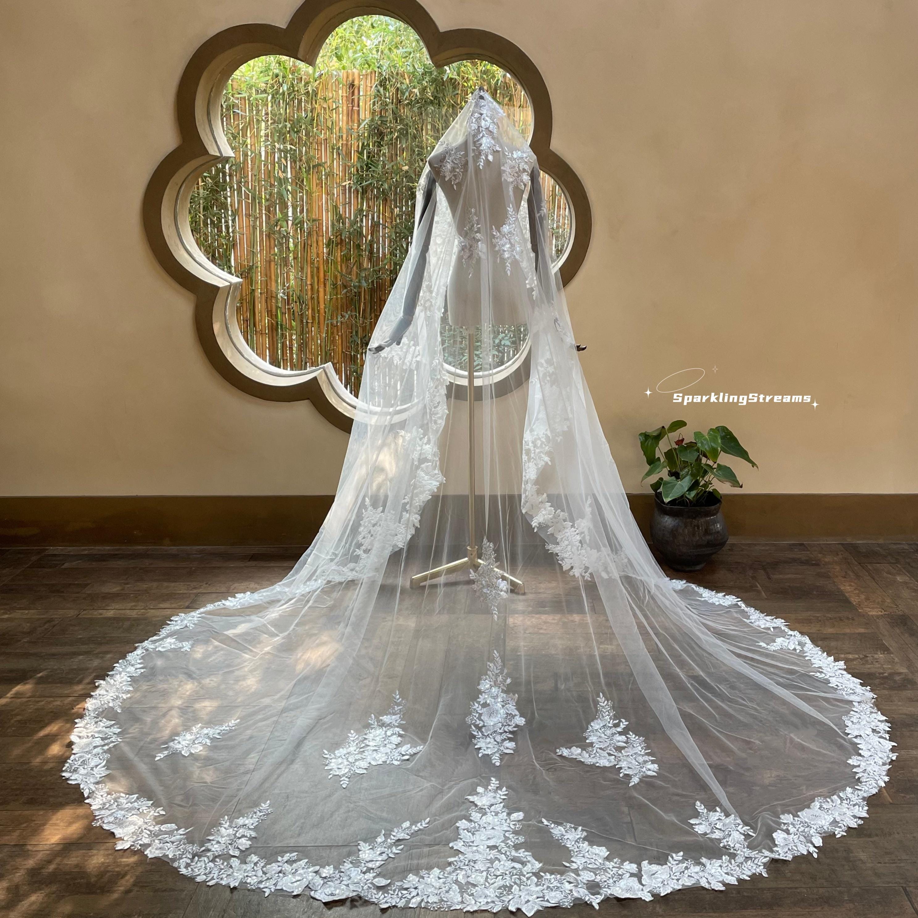 Elegant White Lace Veil Never Worn Vintage Lace Wedding Veil | Petite Mariee Boutique main image 3