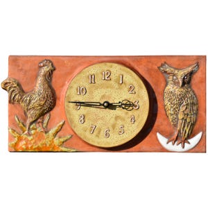 EN STOCK: Reloj de pared de cerámica terracota brillante con gallo, búho, sol y luna