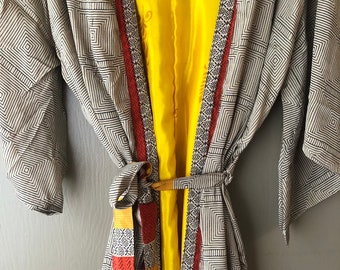 Seidenrobe - Duster Jacke - 2024 - Kimono - Upcycled Sari Seide - One of a kind - passt klein - xl