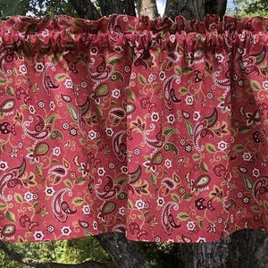 Rose Paisley Valance – Pink Rose & Green Floral on Cream – Cottagecore Shabby Chic Farmhouse Kitchen Window Curtain Topper
