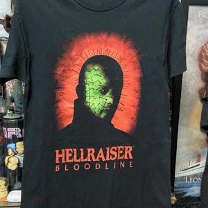 Retro Hölle Grafik T-Shirt, Vintage 80er Jahre Sci-Fi Horrorfilm T-Shirt, Pin Head inspiriert Streetwear Shirt Erinnerungsstücke für Gruselfilm-Liebhaber