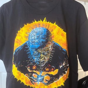 Retro Hölle Grafik T-Shirt, Vintage 80er Jahre Sci-Fi Horrorfilm T-Shirt, Pin Head inspiriert Streetwear Shirt Erinnerungsstücke für Gruselfilm-Liebhaber