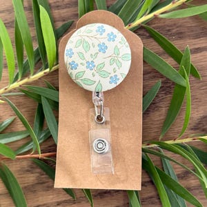 Love - Fabric Retractable Lanyard Badge Reel