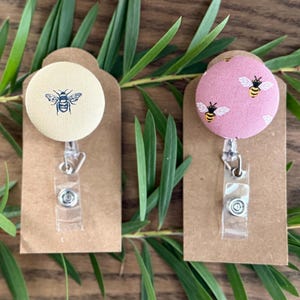 Bee Lover Gift Set - Fabric Retractable Lanyard Badge Reel