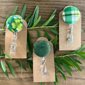 Irish Gift Set - Fabric Retractable Lanyard Badge Reel