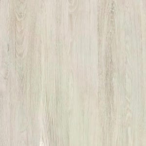Op de afbeelding: Close-up van een lichtgekleurd houtnerfpatroon. Het hout heeft een natuurlijke, verticale nerf met kleurvariaties, variërend van lichtbeige tot lichtgrijs. De textuur lijkt glad met subtiele highlights.