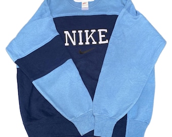 Sudadera Nike Reworked para hombre L Azul marino Logotipo bordado Spellout Vintage Y2K