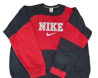Nike Reworked Sweatshirt Herr XL Svart Röd Broderad Spellout Logo Vintage Y2K