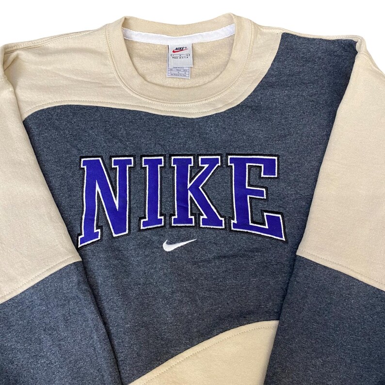 Nike Reworked Sweatshirt Mens Large Cream Grey Embroidered Spellout Logo Vtg Y2K image 2