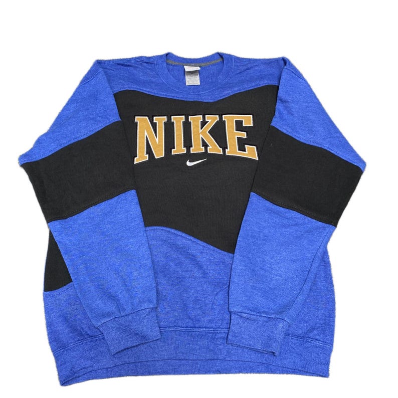 Sudadera Nike Reworked para hombre (talla M), azul y negro, con el logotipo bordado Spellout vintage Y2K imagen 1
