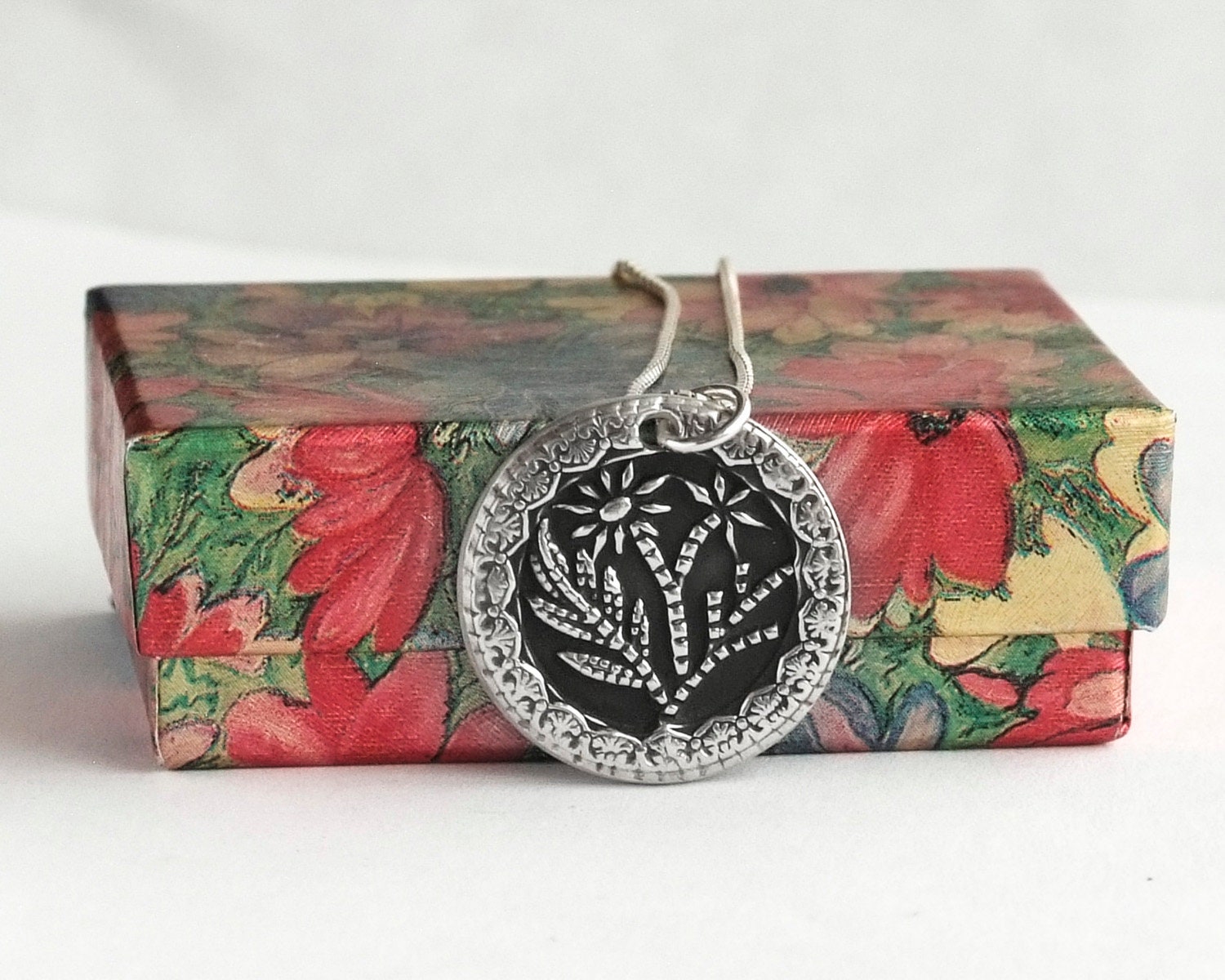 Flower Medallion, Solid Silver, Handmade .99FS Medallion, Sterling Silver  Chain, Length Options, Stylized Flower, Dramatic - Etsy