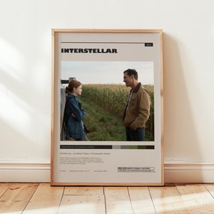 Interstellares Poster, Anne Hathaway Wandkunst, Minimalistisches Wanddekor, Space Film Print, Geschenk für Filmliebhaber