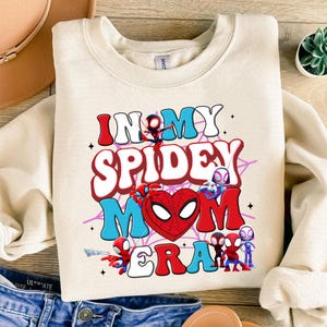 In meiner Spidey Mom Era Png, Spinnen Mama Png, Spinnen Mama Png, Lustiger Muttertag Png, Jungen Mom Shirt Design Png
