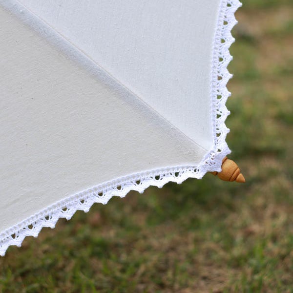 White Thai parasol with white lace ruffle size M