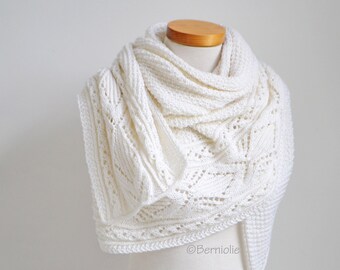 White knitted shawl,  Merino blend, triangle wrap, bridal shawl,  READY TO SHIP, X944