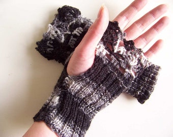 Black/ grey crochet gloves with lace trim, Wool, wrist warmers, fingerless gloves, handwarmers, T736