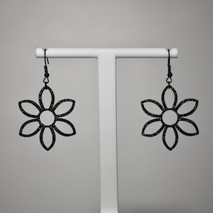 3D Printed Flower Earrings: Lightweight Floral PLA Jewelry
