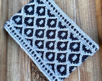 Charcoal and light gray honeycomb knit neck gaiter