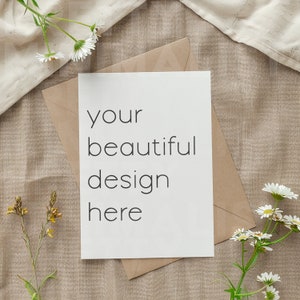 5x7 Zaproszenie Mockup Ślubne Zaproszenie Mockup Kartka z Pozdrowieniami Mockup PSD Inteligentne Obiekty Mockup Baby Shower Zaproszenie Mockup Canva Szablon