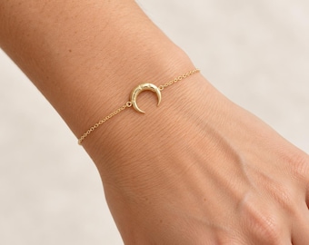 14K Yellow Gold Adjustable Crescent 6 1/2"-7 1/2" Bracelet