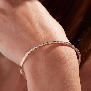 14K Gold Twisted Bangle: 1 Carat Lab-Grown Diamond Bracelet