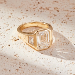 4.00 Carat Emerald Cut Lab-Grown Diamond Engagement Ring with Trapezoid Side Stones – 14K Gold, IGI Certified, F Color, VVS2 Clarity