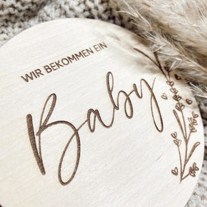 Meilensteinkarte personalisiert aus Holz, Wir bekommen ein Baby, Holzschild, Schwangerschaft Meilenstein, Schwangerschafts Erinnerungen