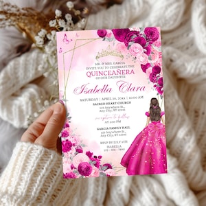 Może przedstawiać: R&oacute;żowe i złote zaproszenie na Quincea&ntilde;era z kwiatowym wzorem i kresk&oacute;wkową ilustracją dziewczyny w r&oacute;żowej sukience. Tekst brzmi "MR. & MRS. GARCIA INVITE YOU TO CELEBRATE THE QUINCEA&Ntilde;ERA OF OUR DAUGHTER Isabella Clara SATURDAY | APRIL 20, 20xx | 10:00 AM SACRED HEART CHURCH 123 Anywhere St. Any City, ST 12345 reception to follow AT 1:00 PM GARCIA FAMILY HALL 123 Anywhere St., Any City, ST 12345 RSVP BY JULY 5TH ISABELLA 123-456-7890"