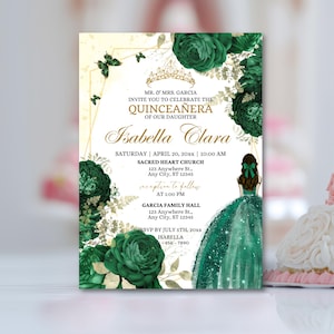 Peut inclure: Invitation à une quinceañera de couleur verte et dorée avec un motif floral et une silhouette d'une fille en robe verte. Le texte indique "MR. & MRS. GARCIA INVITE YOU TO CELEBRATE THE QUINCEAÑERA OF OUR DAUGHTER Isabella Clara SATURDAY APRIL 20, 20xx 10:00 AM SACRED HEART CHURCH 123 Anywhere St., Any City, ST 12345 reception to follow AT 1:00 PM GARCIA FAMILY HALL 123 Anywhere St., Any City, ST 12345 RSVP BY JULY 5TH, 20xx ISABELLA -456-7890"
