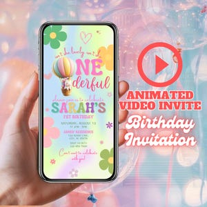 Ela não é adorável? Ela não é Onederful Convite em vídeo, Convite de aniversário de unicórnio animado, Convites de 1º aniversário, Flores, Balão de ar quente